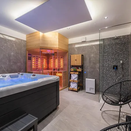 Alison Deluxe With Private And Heated Swimming Pool ヴィラ Nedeščina